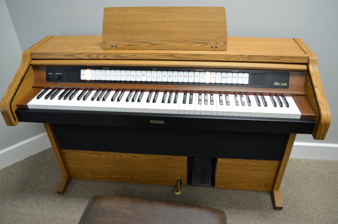 Rodgers C220 digital piano - Upright - Console Pianos